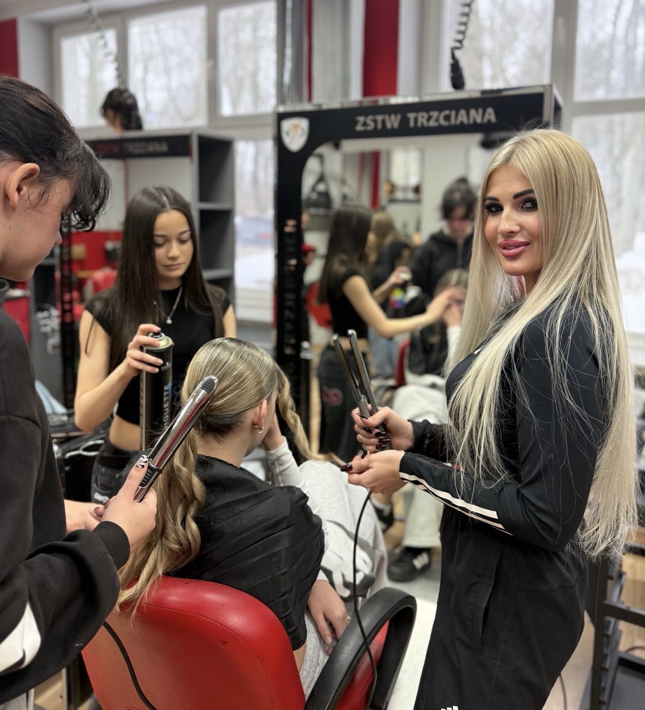 Profesjonalne strzyżenie w Słowianka Studio Fryzur